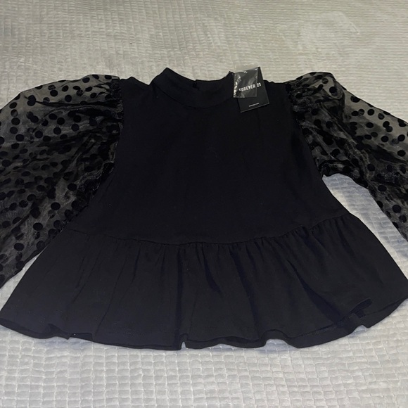 👚😃❤️🥰FOREVER 21 POLKA DOT TOP - Picture 3 of 6